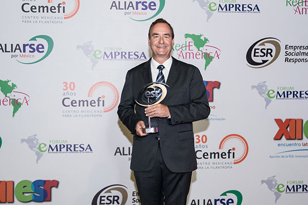 Yesterday, the Mexican Center for Philanthropy (CEMEFI) gave Grupo Vidanta the prestigious Socially Responsible Company Distinctive (ESR®) for complying with above average standards of economic