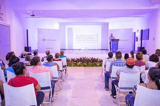 Grupo Vidanta will offer a series of annual conferences and workshops for the residents of communities where Grupo Vidanta tourist developments are located with the aim of promoting a direct dialogue between both parties.